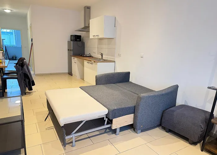 Nord Mit Stellplatz - Neu * Bonn